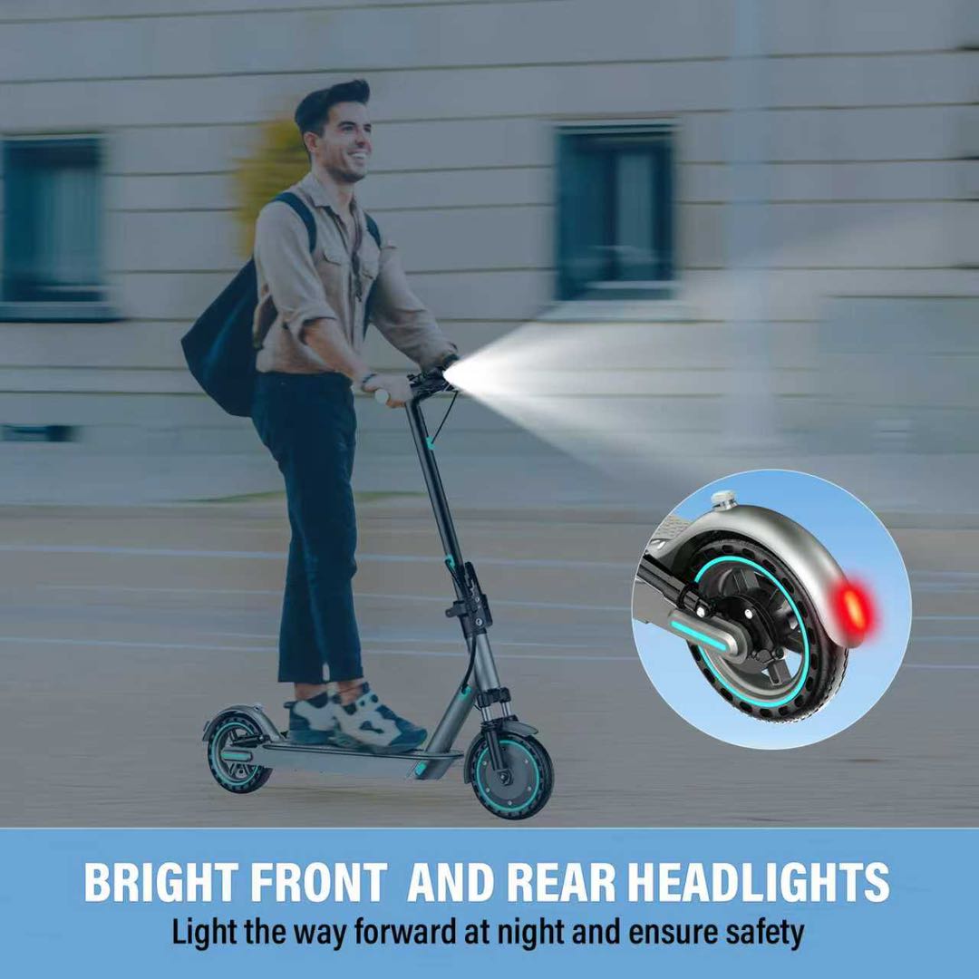 Person fährt den D8 MAX E-Scooter auf einem Radweg